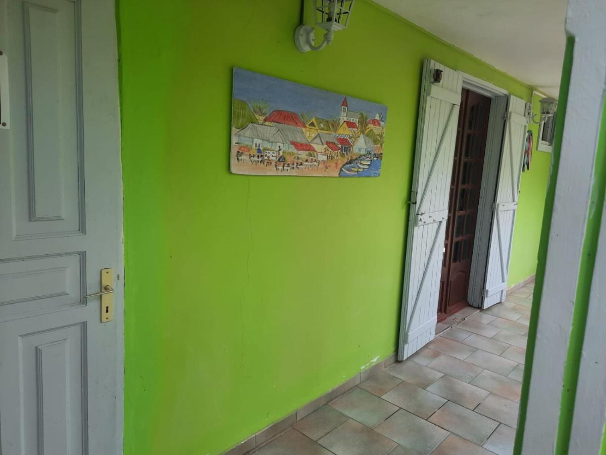 Appartamento Le Jardin De Massieux Bouillante Esterno foto