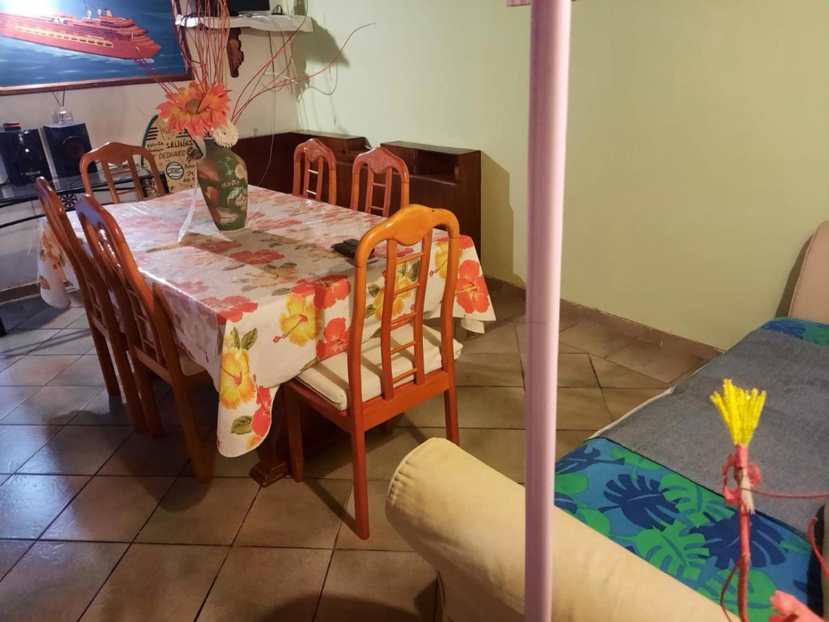 Appartamento Le Jardin De Massieux Bouillante Esterno foto