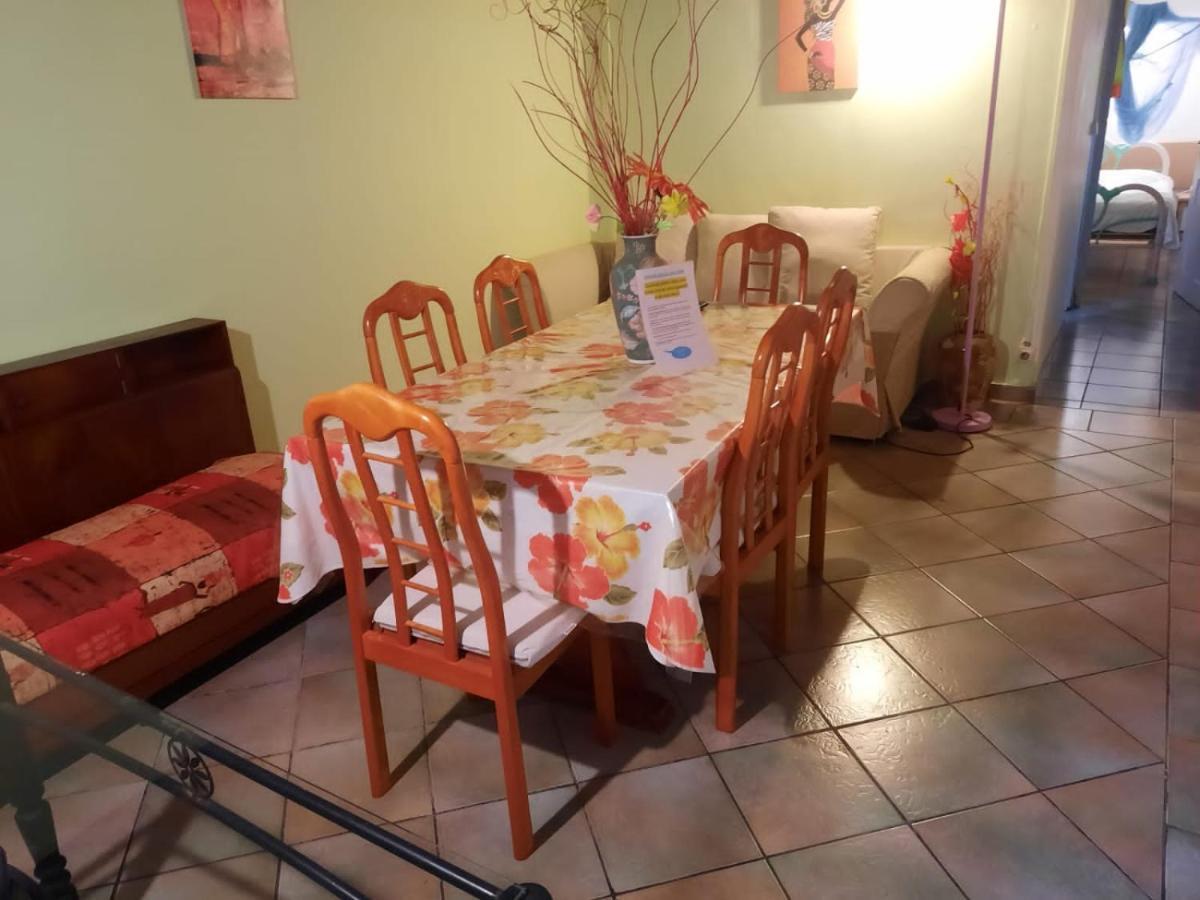 Appartamento Le Jardin De Massieux Bouillante Esterno foto